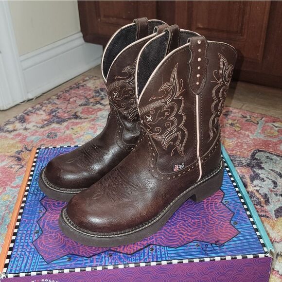 Justin L9995 Ladies Gypsy Boot • Café Brown • Round Toe • Size 7 - Picture 1 of 13